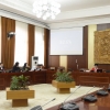 Олон хүүхэд төрүүлсэн эхчүүдийн тэтгэврийг дундаж тэтгэврийн хэмжээнд хүргэж нэмэгдүүлэх төслийг дэмжив