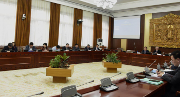 ЭЗБХ: Монгол Улсын 2019 оны төсвийн тухай хуулийн төслүүдийн хоёр дахь хэлэлцүүлгийг хийв