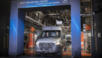 “Mercedes-benz” цахилгаан хөдөлгүүртэй бүхээгтэй машинаа танилцуулжээ