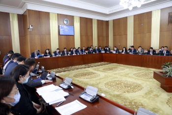 ЭЗБХ: Төсвийн төслийн хэлэлцэх хугацааг сунгах, гишүүдэд бүтээлчээр ажиллах бололцоог бүрдүүлэх саналыг гаргав