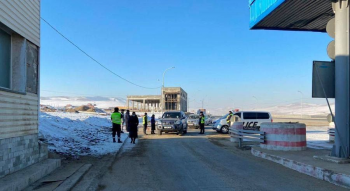 Авто тээврийн шалган нэвтрүүлэх товчоодоор зөвхөн үл хязгаарлалтад багтсан ААН-үүдийн тээврийн хэрэгсэл нэвтэрч байна
