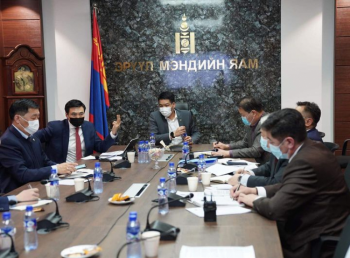 Тавдугаар сарын 1-нээс орон нутгийн эмч, сувилагчдын төлөөллийг Улаанбаатарт ирүүлж, вакцинжуулалтад хамруулна