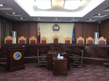 Үндсэн хуулийн цэцийн дунд суудлын хуралдаан болно