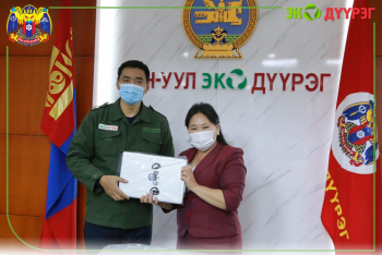 Хан-Уул дүүргийн Засаг дарга Ж.АЛДАРЖАВХЛАН ерөнхий боловсролын 7, 89 дүгээр сургуулиудад нэн шаардлагатай сургалтын техник тоног төхөөрөмжийг олголоо