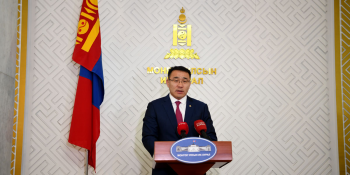 Д.Сумъяабазар: Баганан тулгуурт хөнгөн галт тэрэг, хурдны замын төсөл хэрэгжүүлнэ