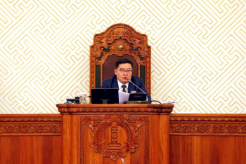 Г.Занданшатар: Сүүлийн 14 жилийн 12 жилд нь манай улсын төсөв, төлбөрийн урсгал тэнцэл хос алдагдалтай байснаар өр нэмэгдсэн